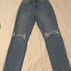 ripped jeans I fashion nova